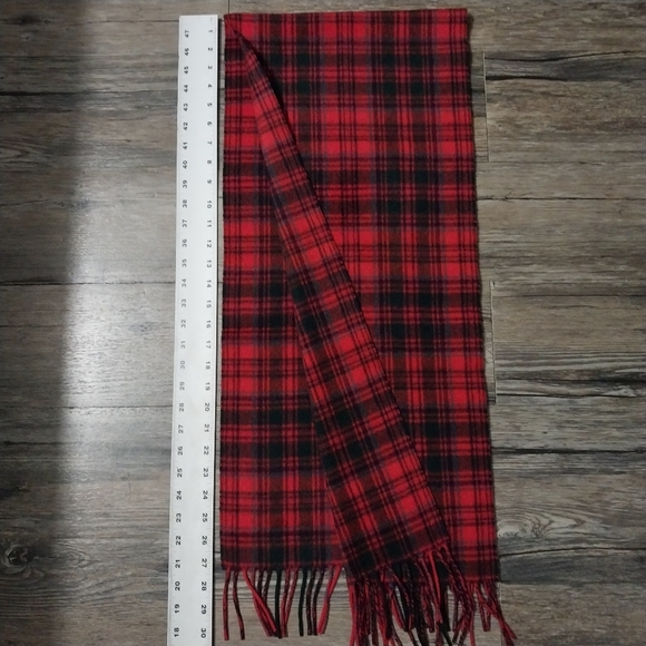 YEA New York 100% Cashmere Scarf Red Black Plaid Scarf - Picture 4 of 5